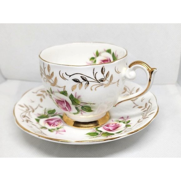 Vintage Queen Anne Floral Bone China England Teacup & Saucer - 112 Gold Trim - Picture 9 of 14